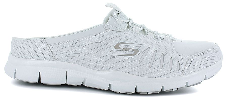 shoe department skechers